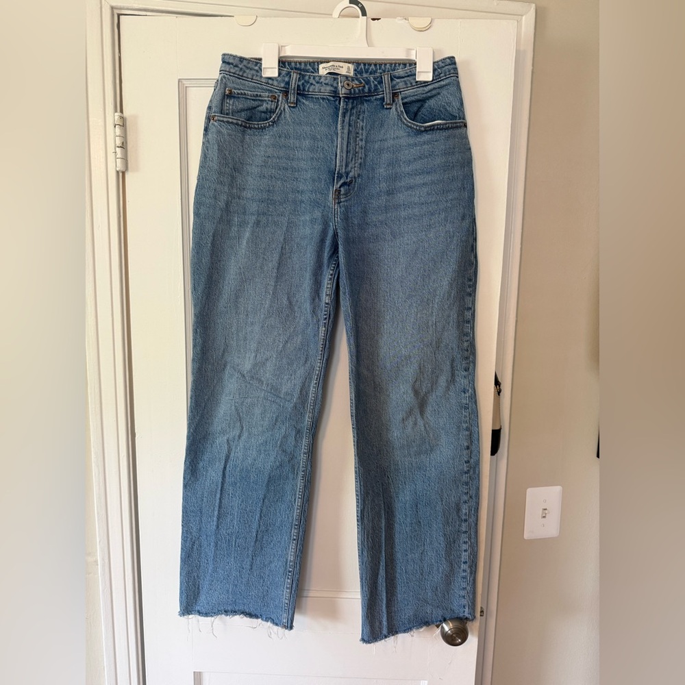Abercrombie & Fitch Light Blue High-Rise Relaxed Jeans